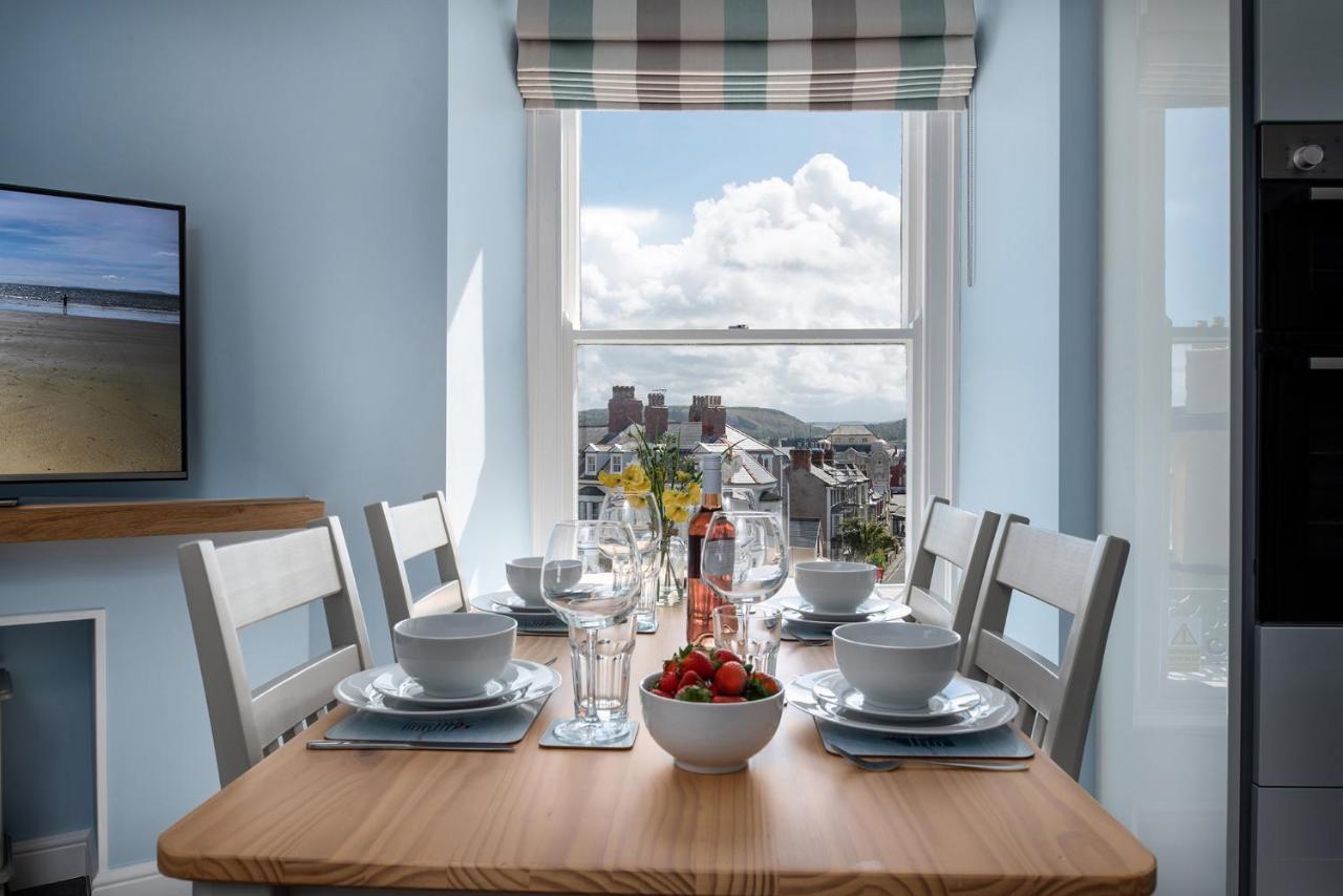 Abbey Road Boutique Holiday Apartment Llandudno Buitenkant foto