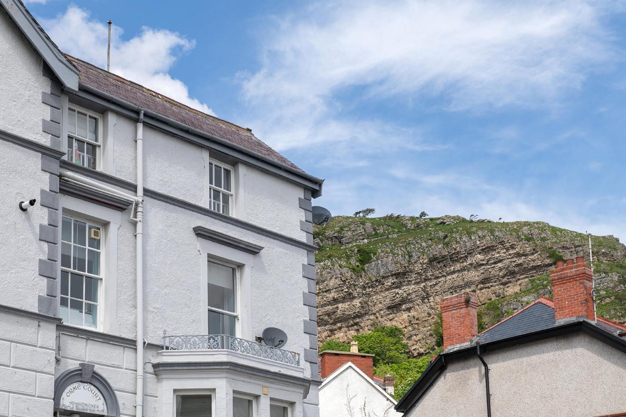 Abbey Road Boutique Holiday Apartment Llandudno Buitenkant foto