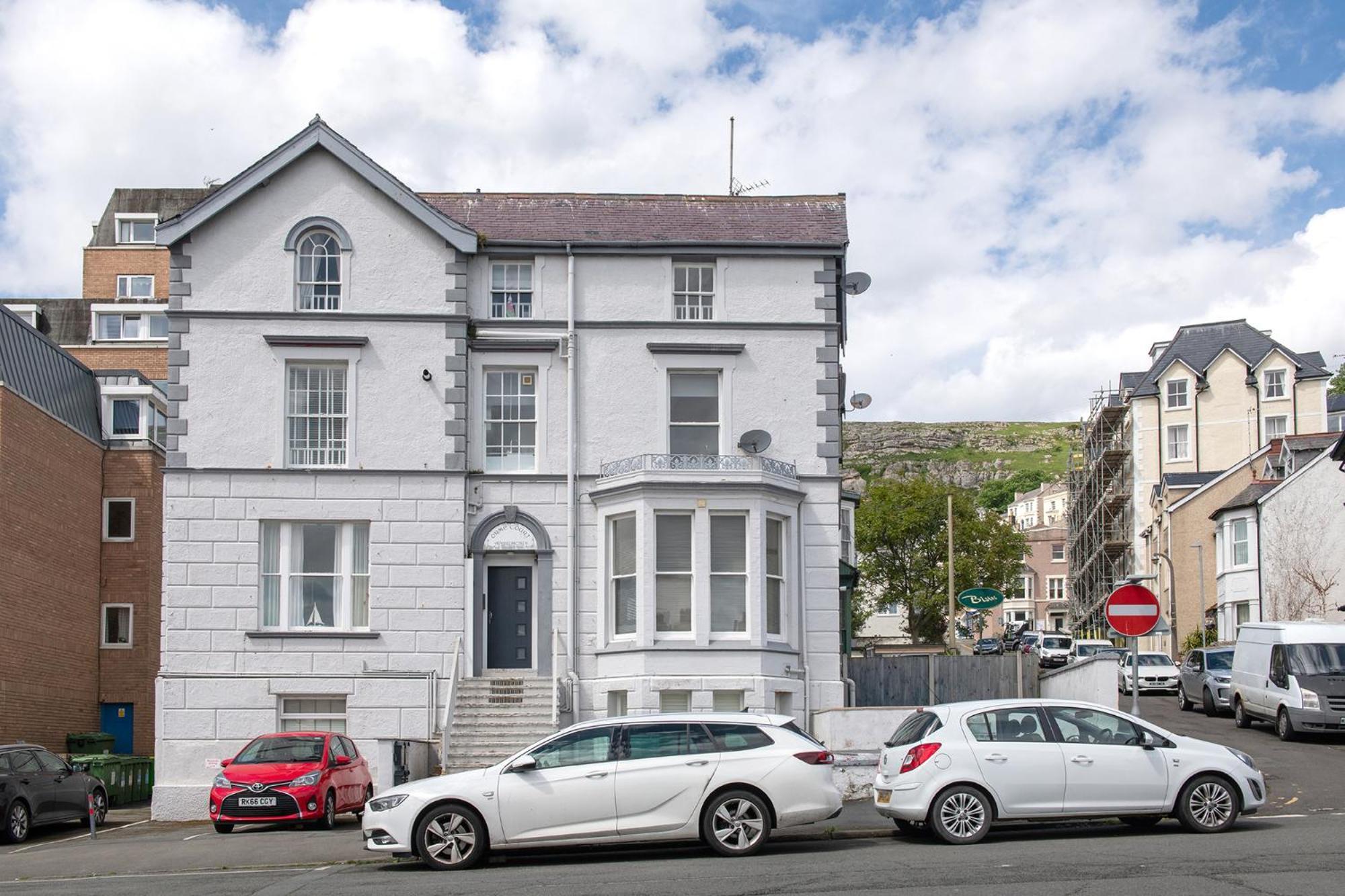 Abbey Road Boutique Holiday Apartment Llandudno Buitenkant foto